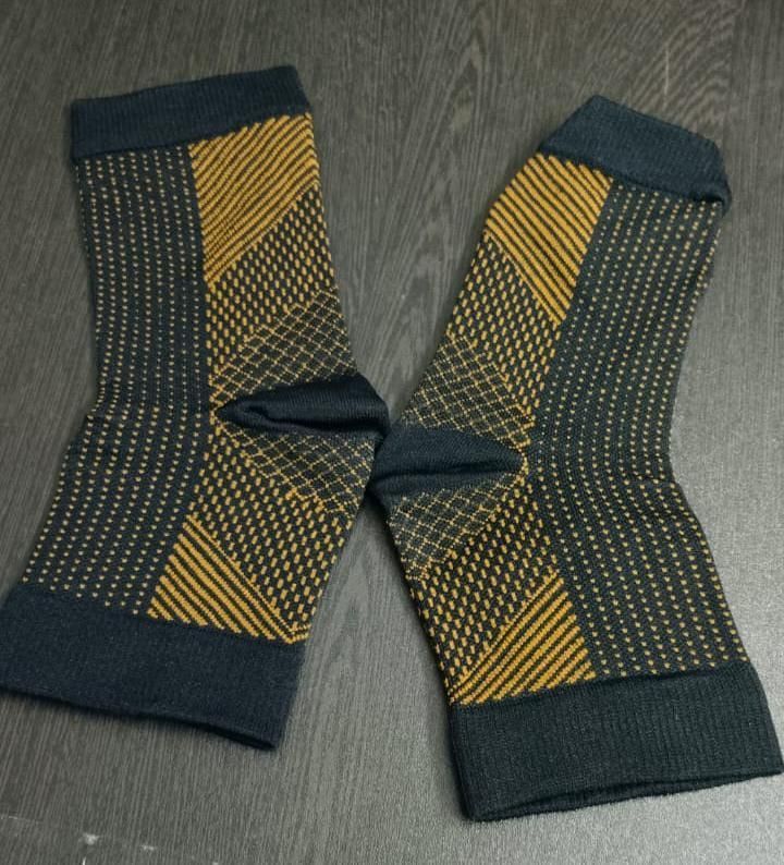 Neuropathy Socks for Women and Men for Relief Swollen Feet and Ankles (Black Color)